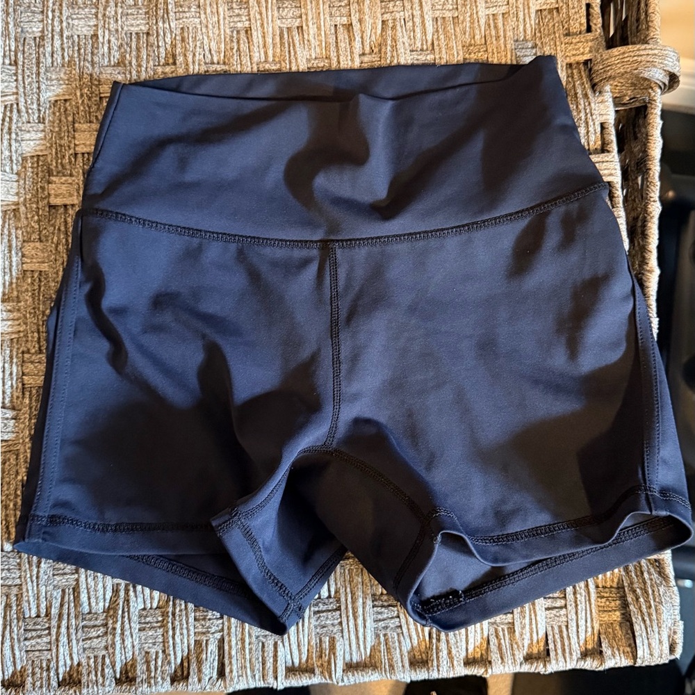 ⚡️BuffBunny Medium Black High-Waisted Shorts